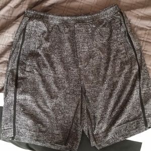 men’s lululemon athletic shorts